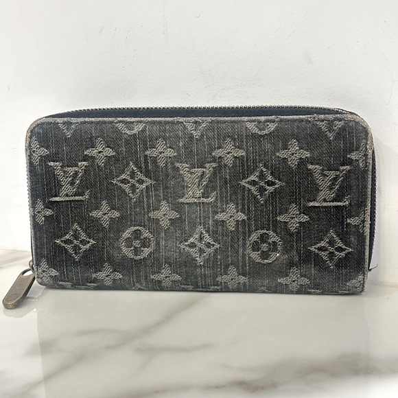Louis Vuitton Denim Long Zippy Wallet - Picture 1 of 10